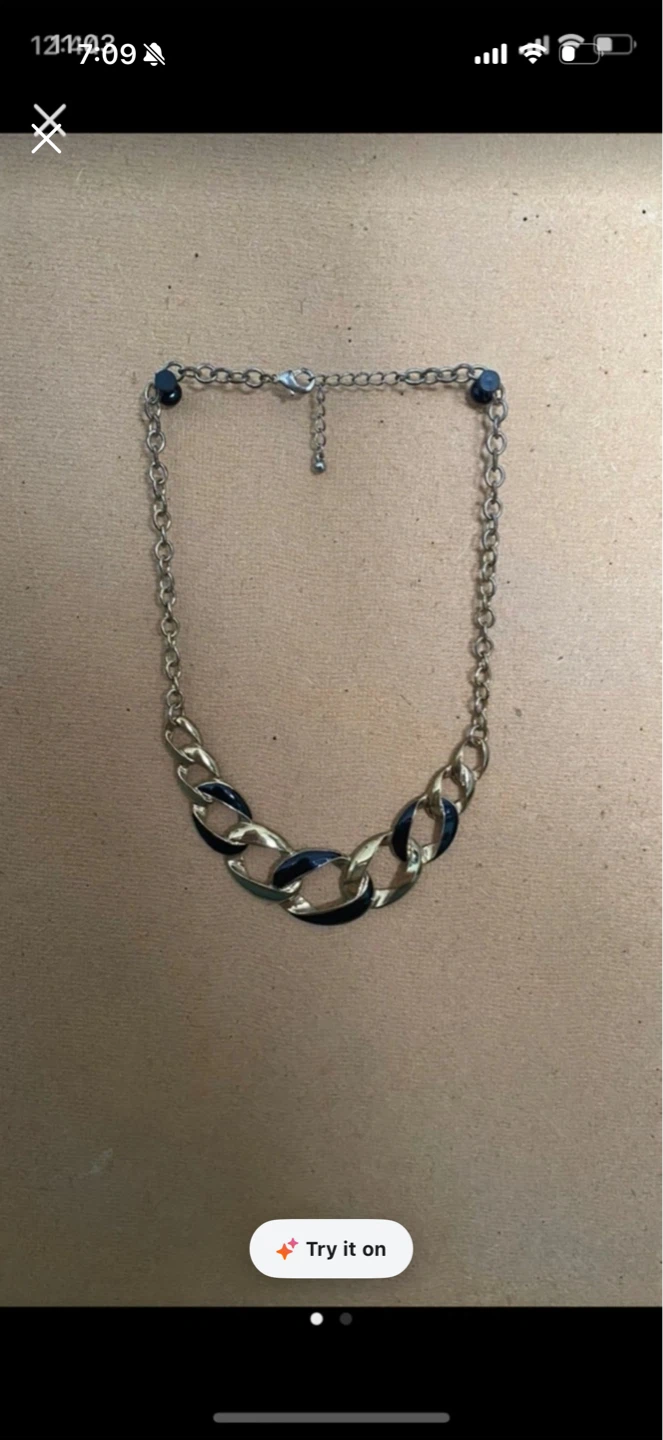 Statement necklace