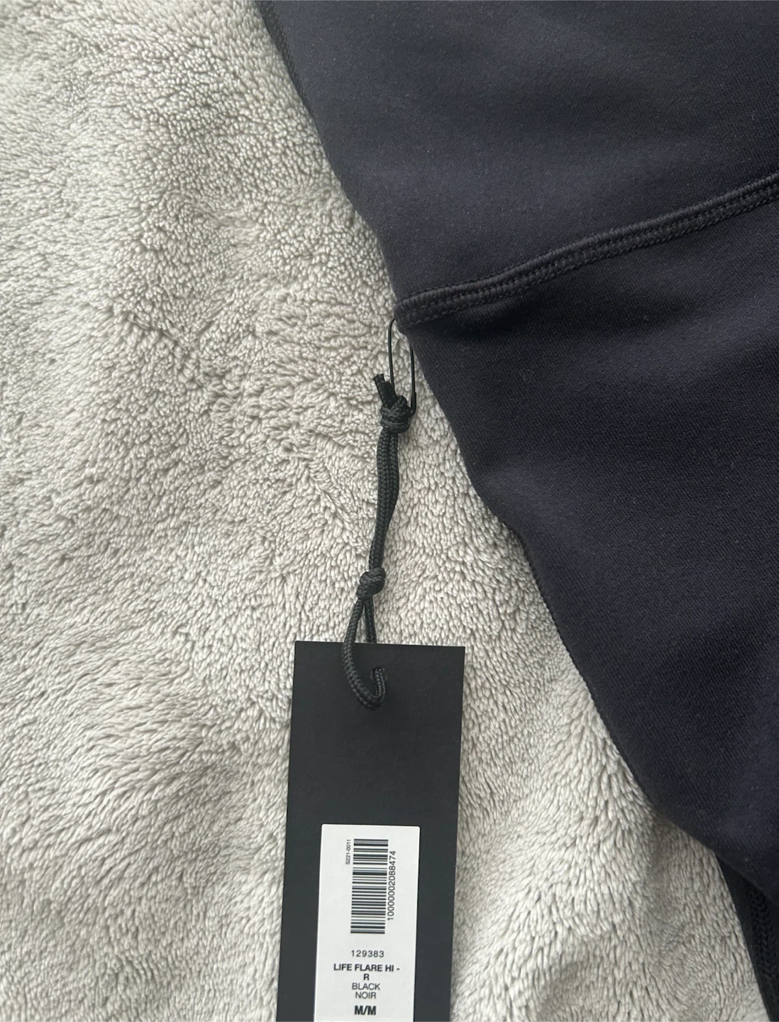 Aritzia TNA Life Flare Black Pants M/M - photo 2