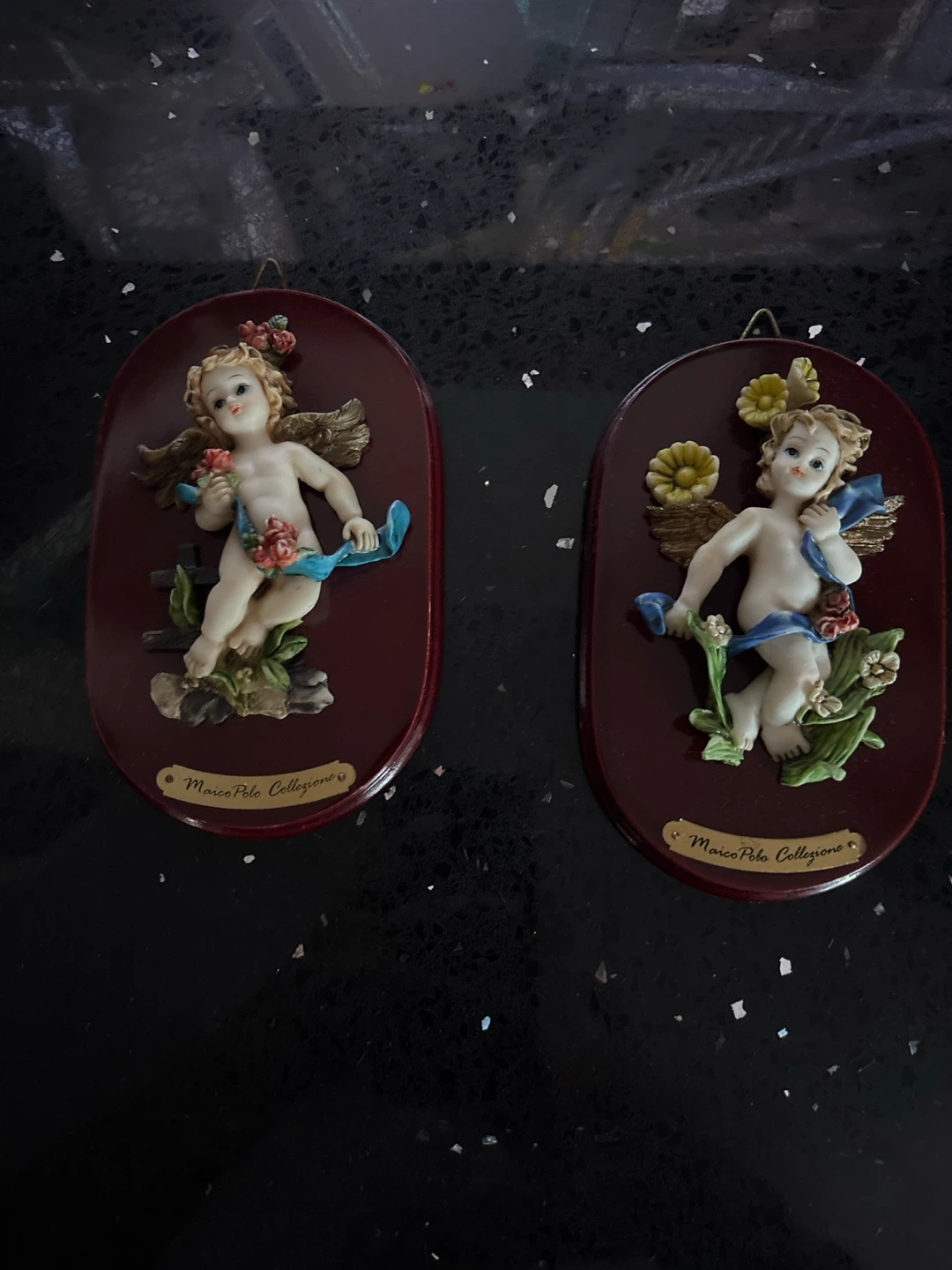 Pair of Marco Polo Cherub Wall Plaques - photo 2