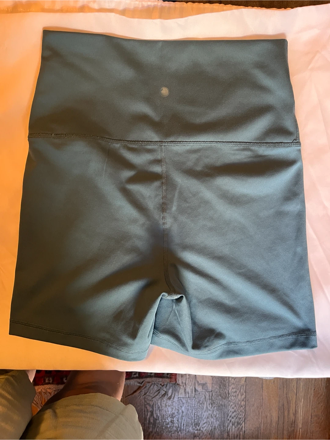 Yogalicious Lux Everyday 5” Shorts  Womens Size Large - photo 2