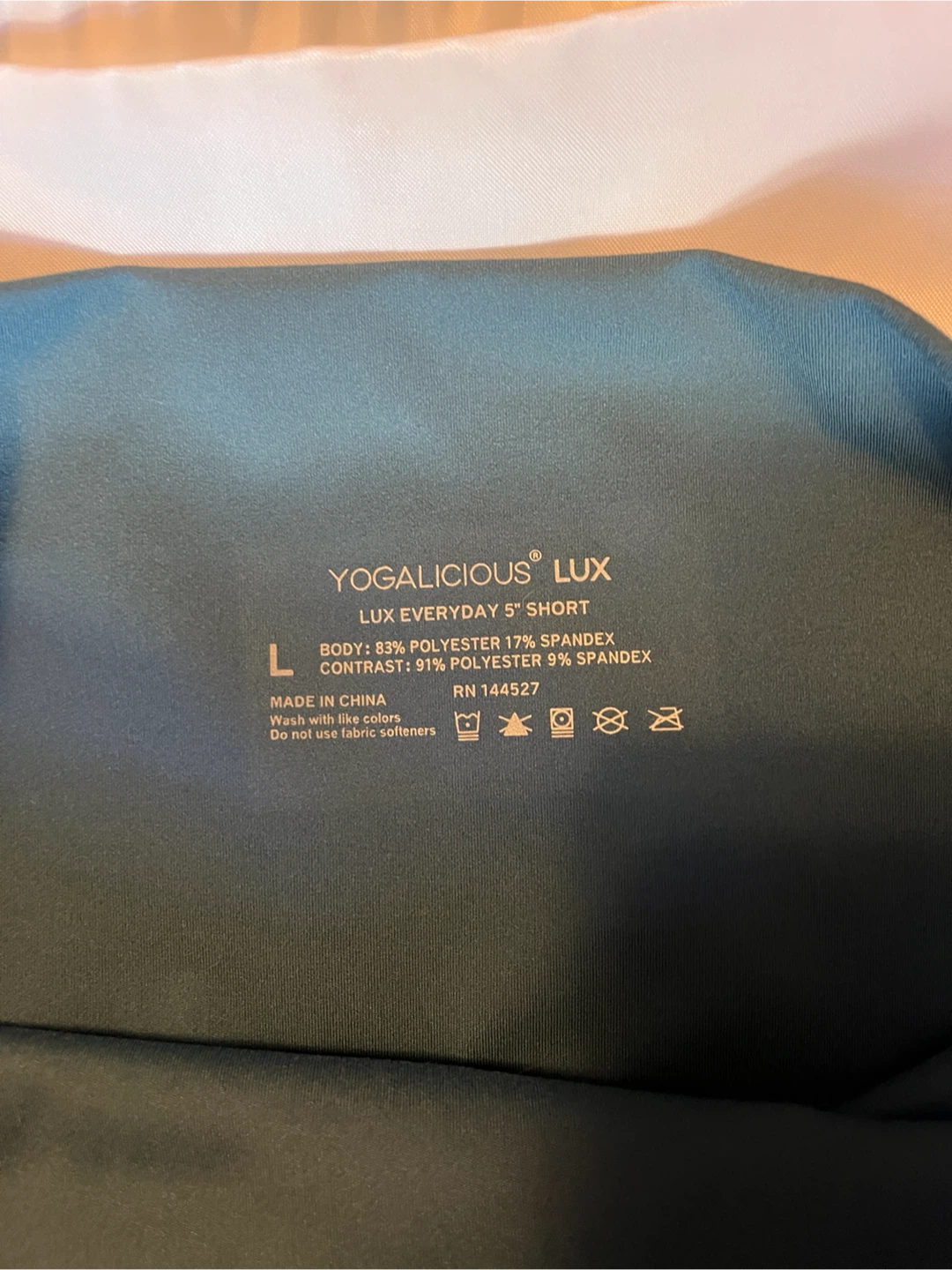 Yogalicious Lux Everyday 5” Shorts  Womens Size Large - photo 3