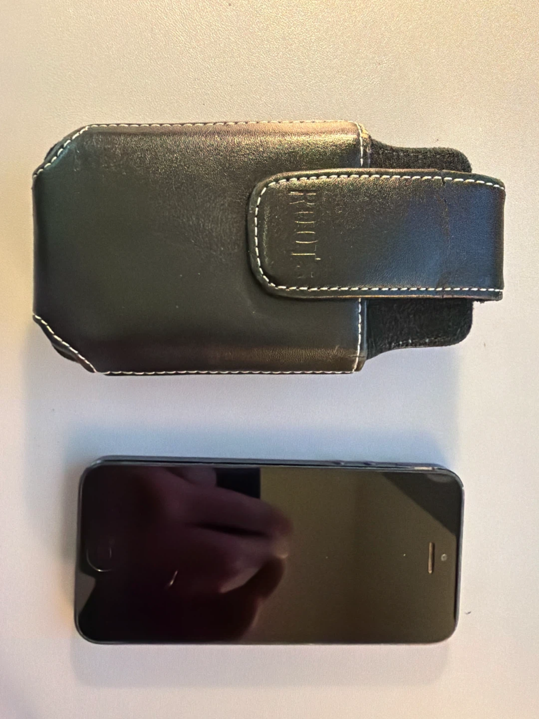 iPhone 5 with Roots Belt Clip - photo 2