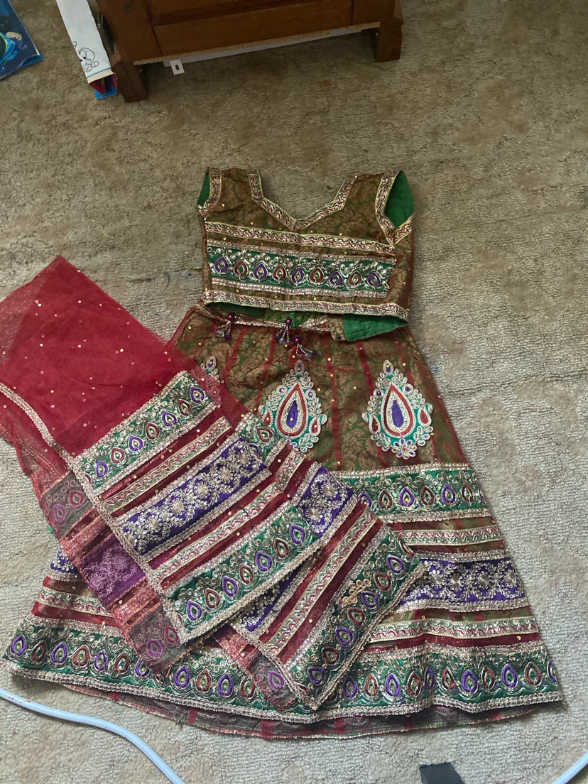 Embroidered Lehenga Choli Set with Dupatta - photo 2