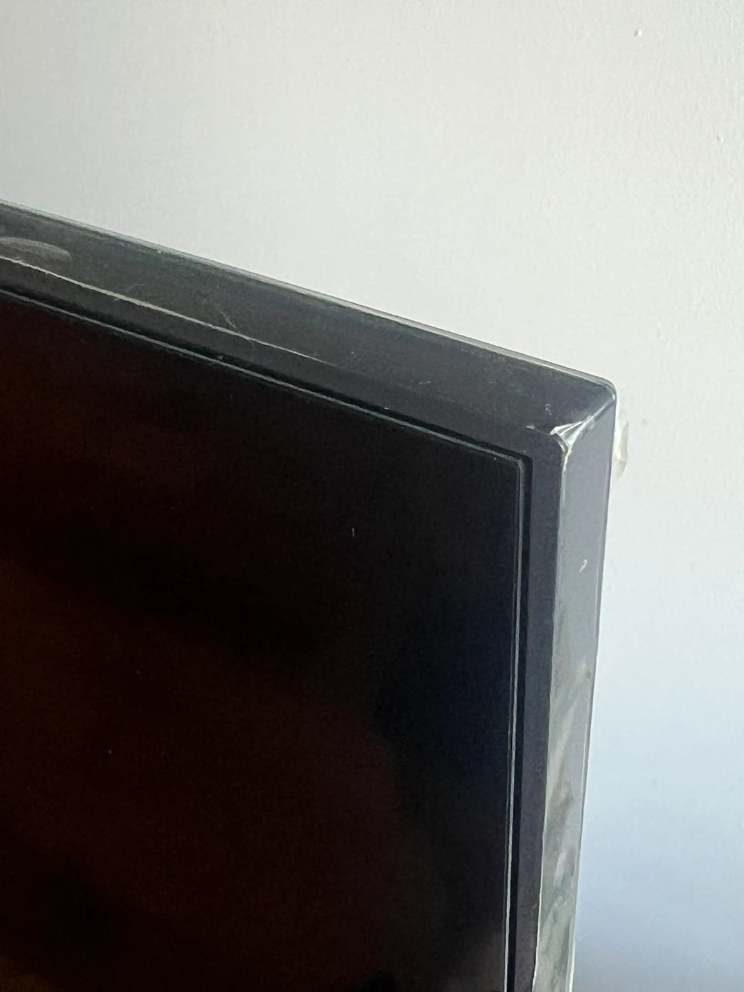 Samsung smart 4K 55” QLED Q60B Like New - photo 3