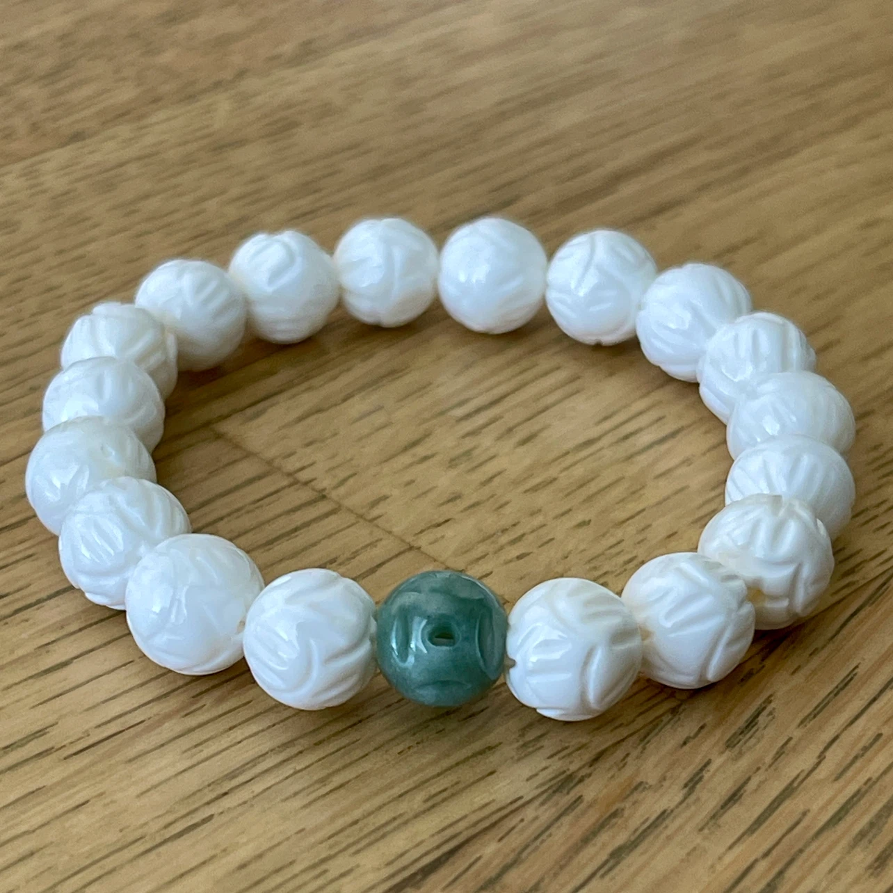 Jadeite & Tridacna shell bracelet (10mm bead) - Good luck - photo 2