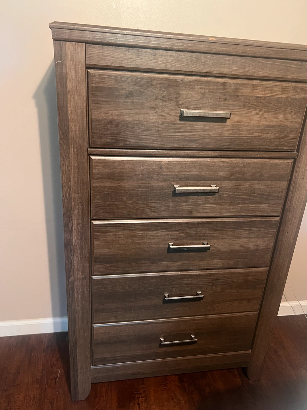 Dark Wood 5-Drawer Dresser