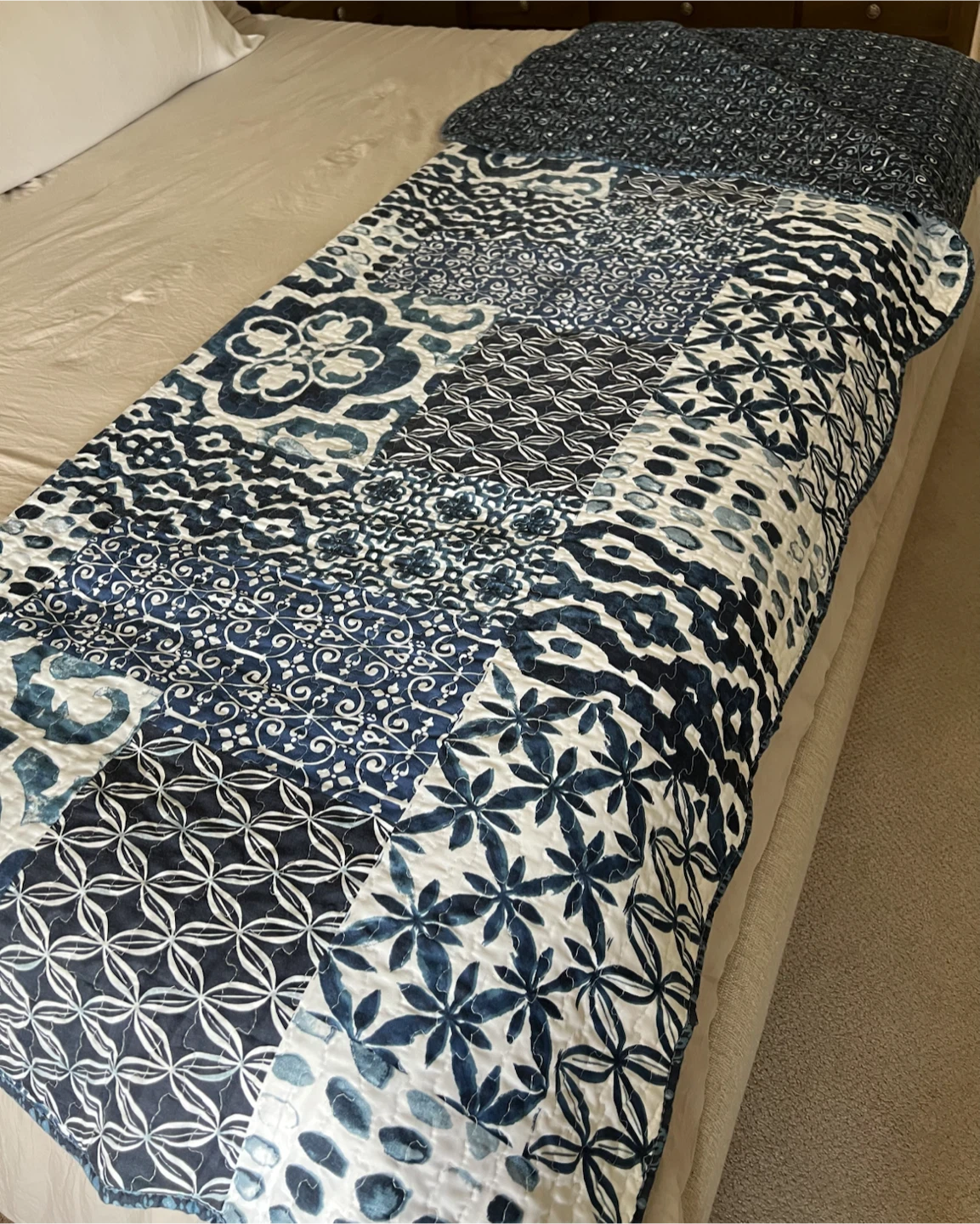 Quilter Collection Blue Patterned Quilt
