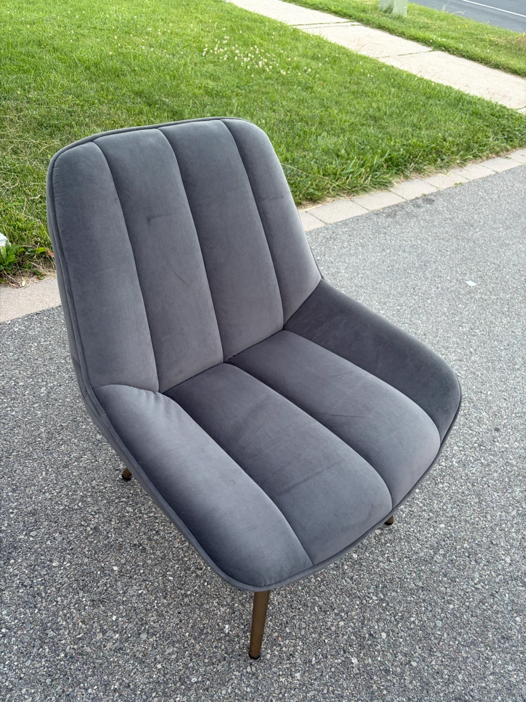 Grey Velvet Accent Chair - photo 2