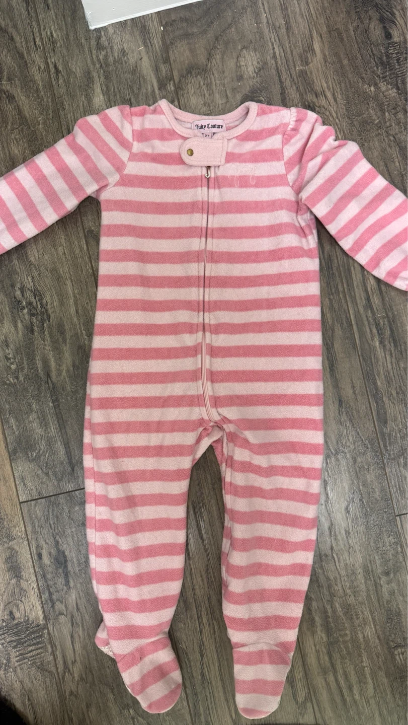 Juicy couture baby sleeper