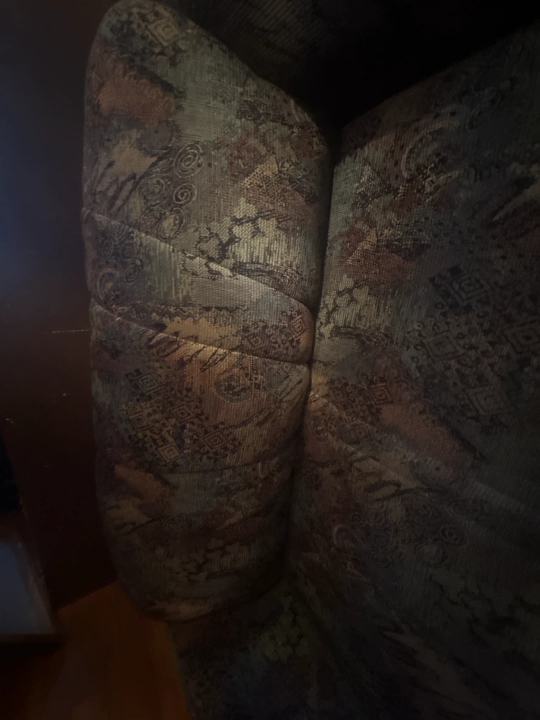 Armchair with patterned fabric - photo 3