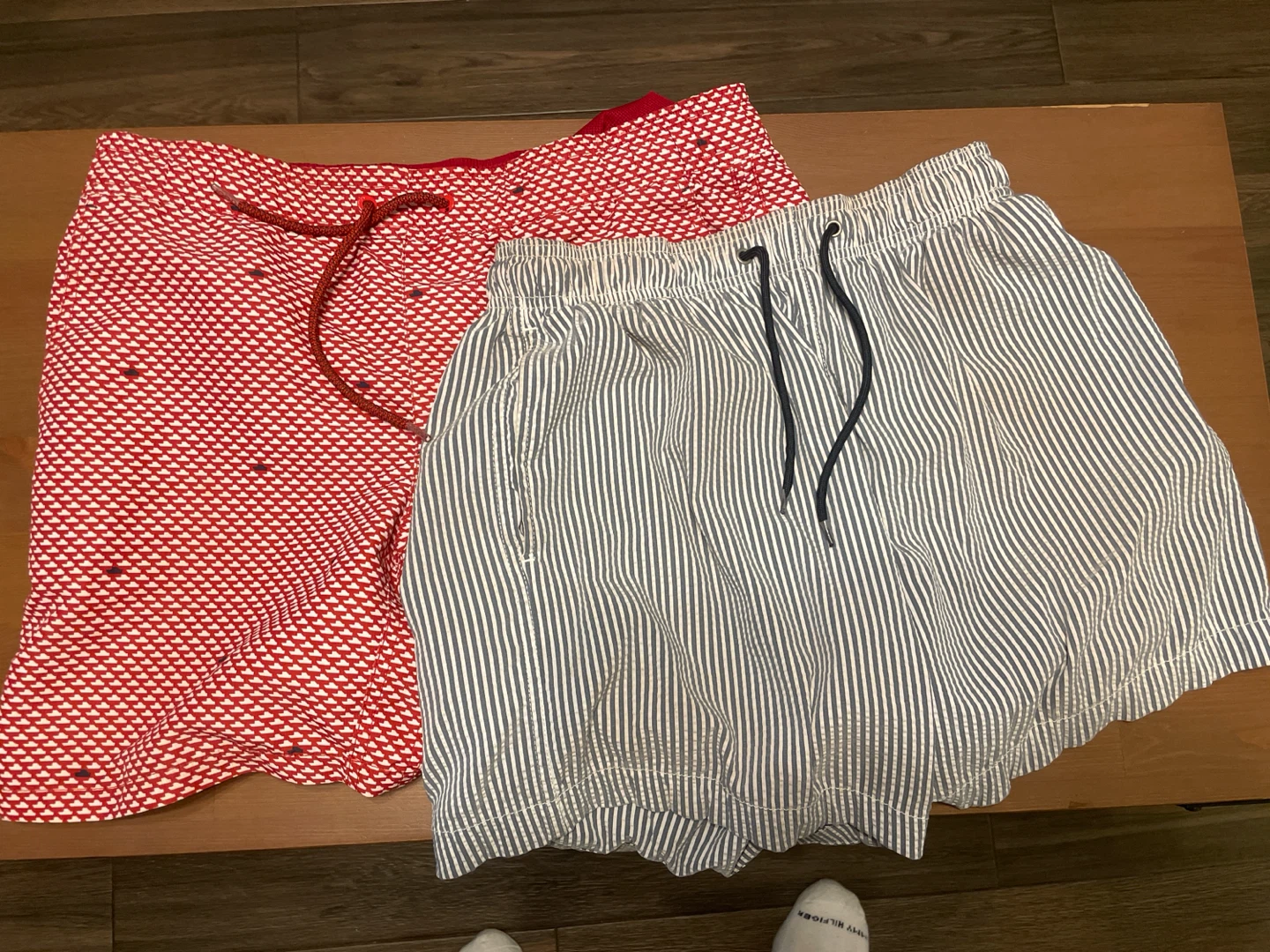 2 men’s swim trunks - S