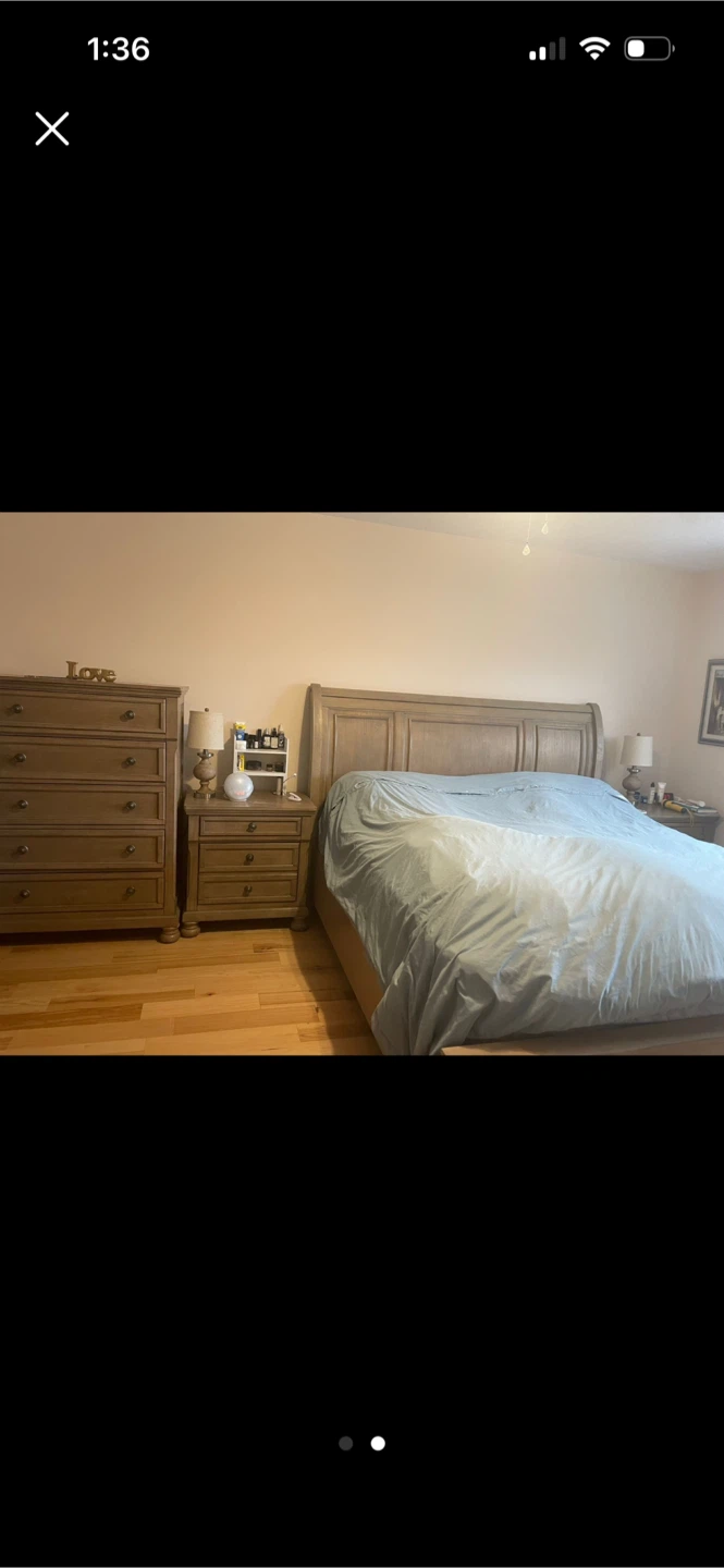 Leon’s Winchester king size bed frame - photo 2