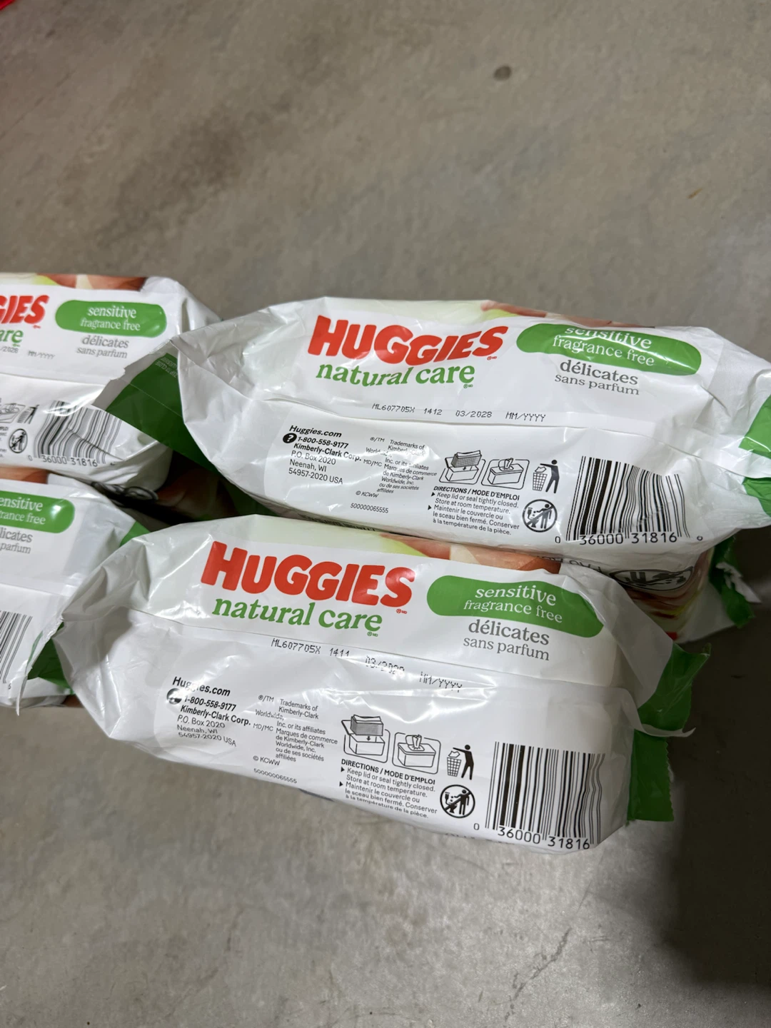 Huggies Natural Care Sensitive Wipes (184 Count) - photo 3