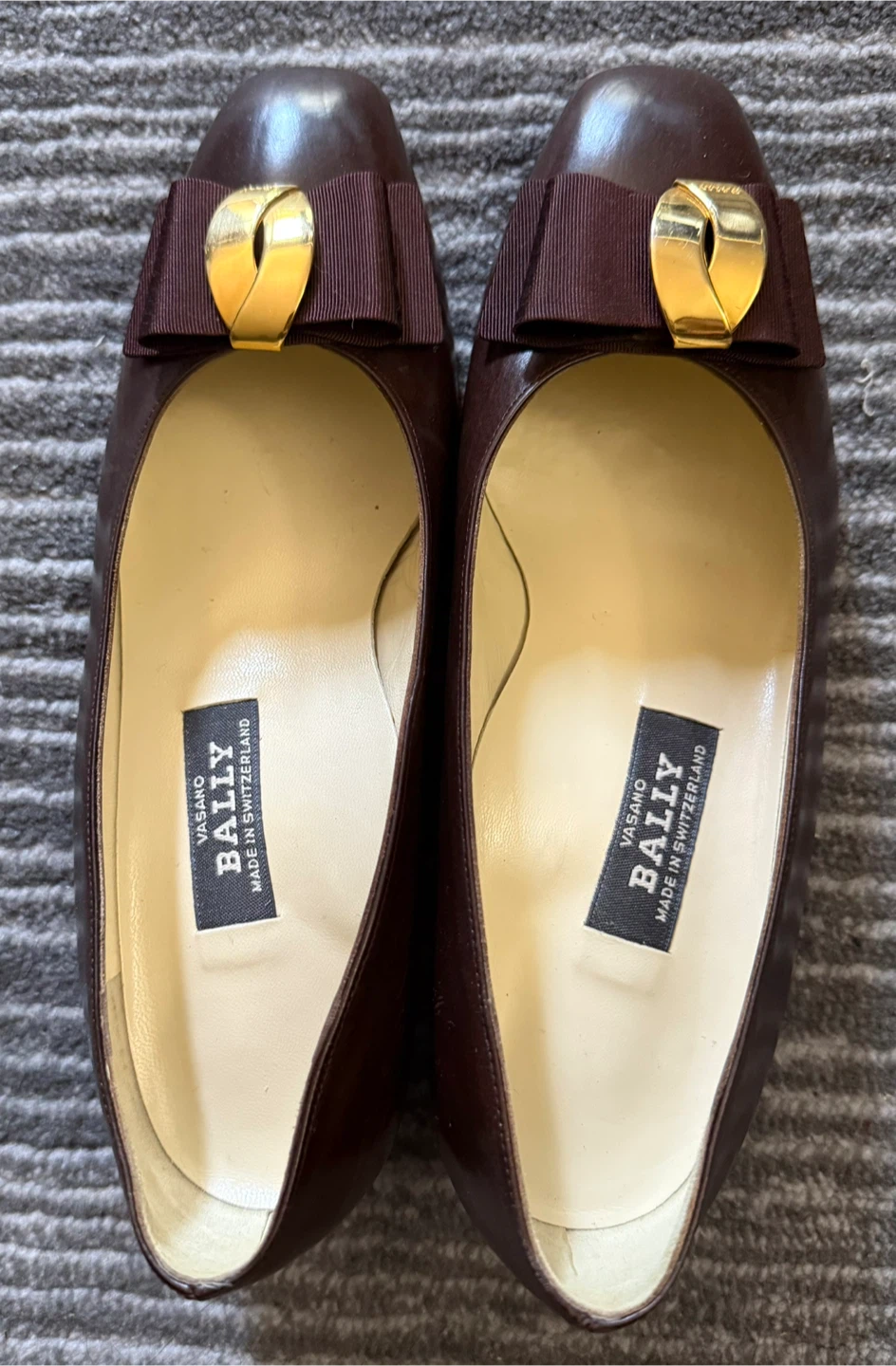 Bally Brown Leather Bow Pumps
