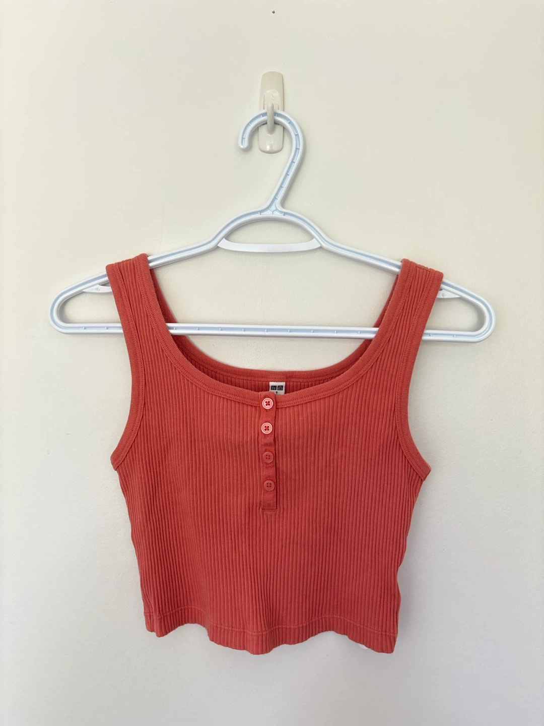 Uniqlo Coral Cropped Tank Top