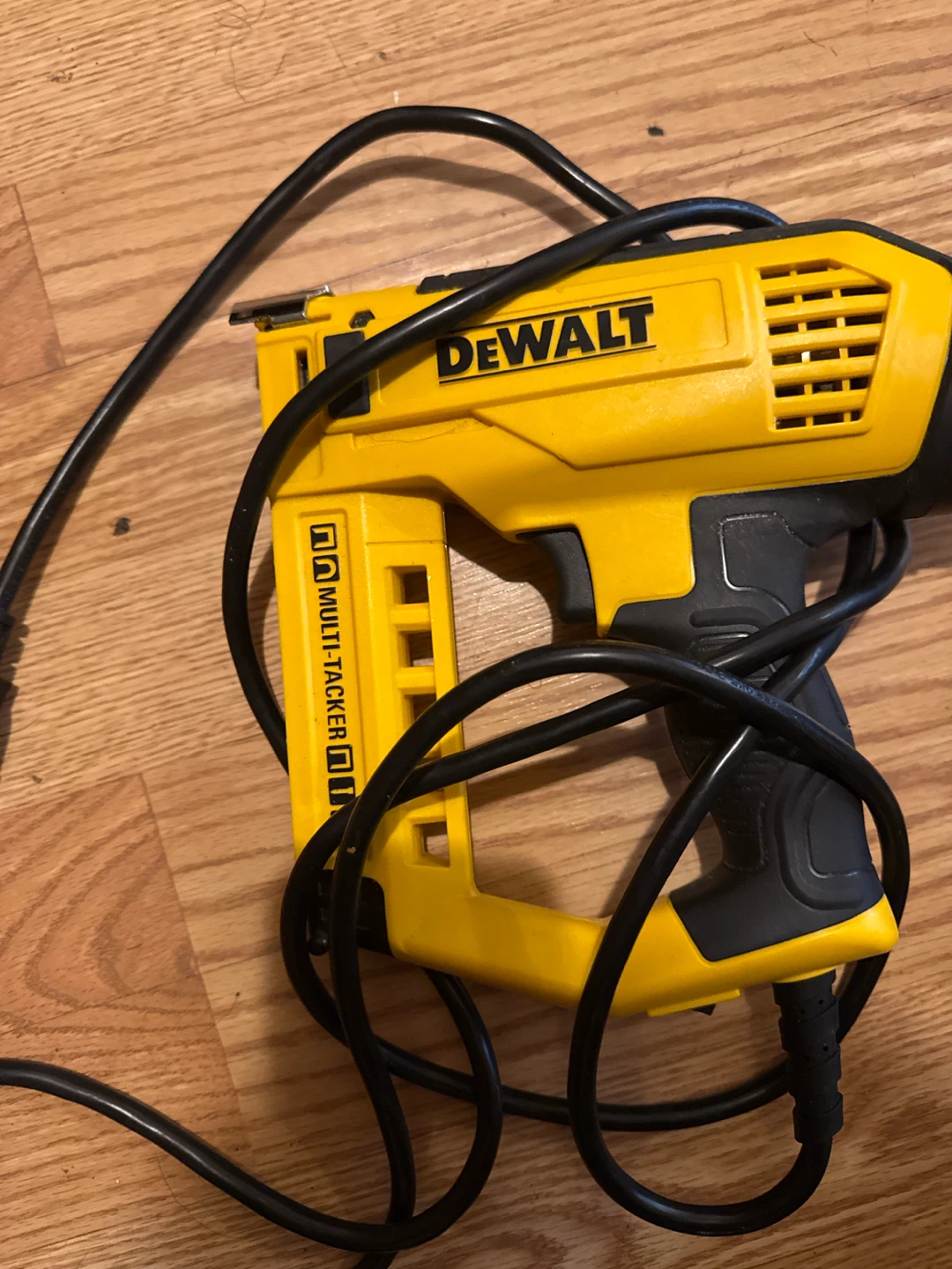 DEWALT Multi-Tacker Staple Gun - photo 2