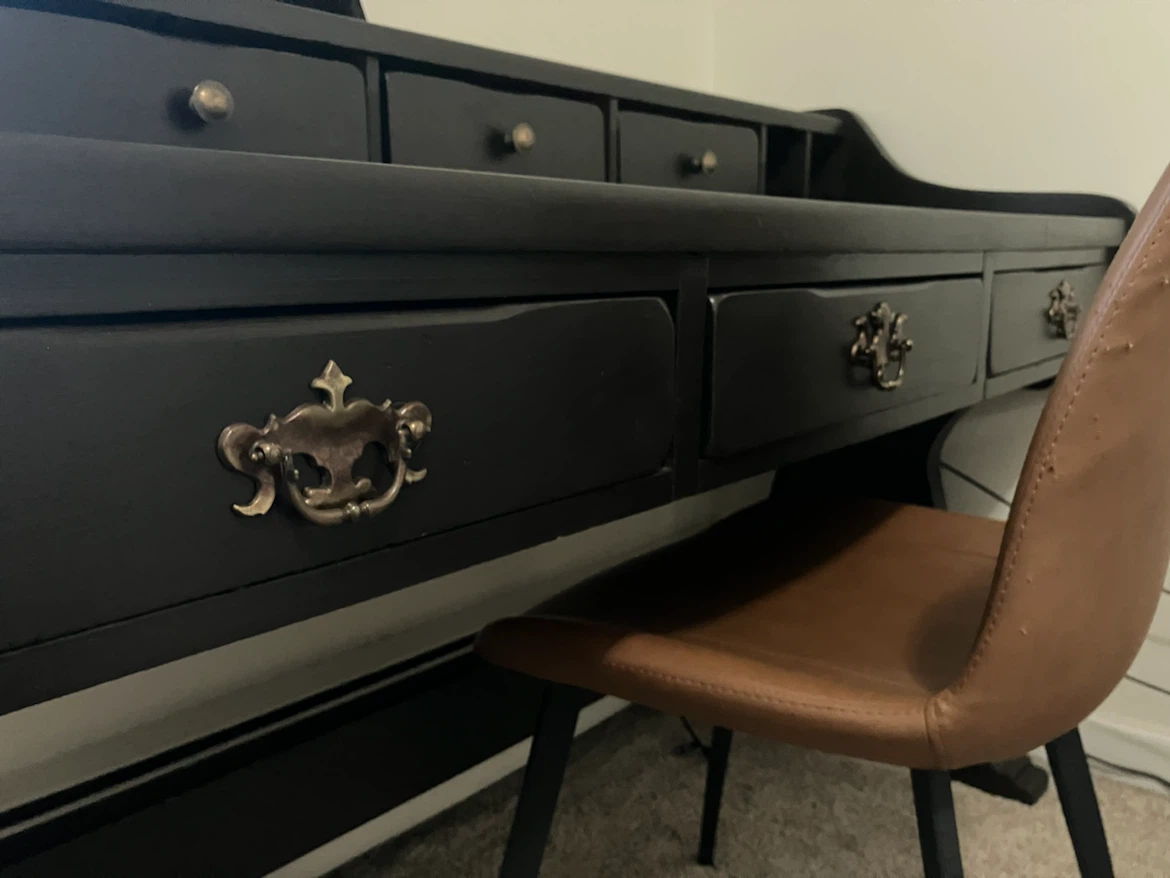 Wooden Desk - photo 4