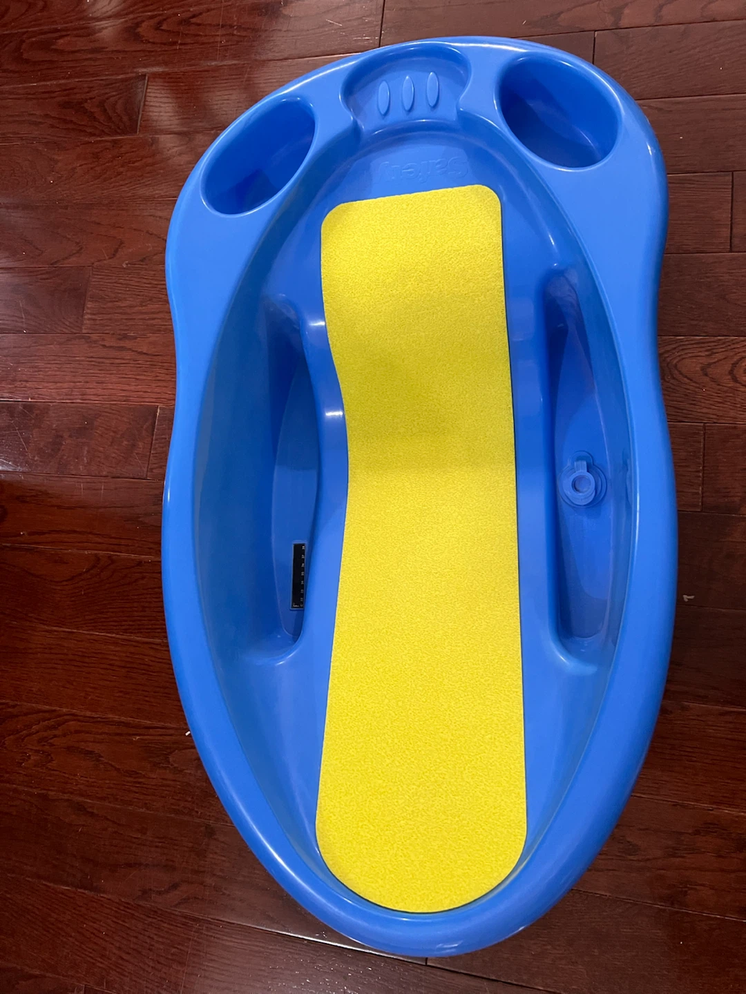 Newborn to Toddler bathtub