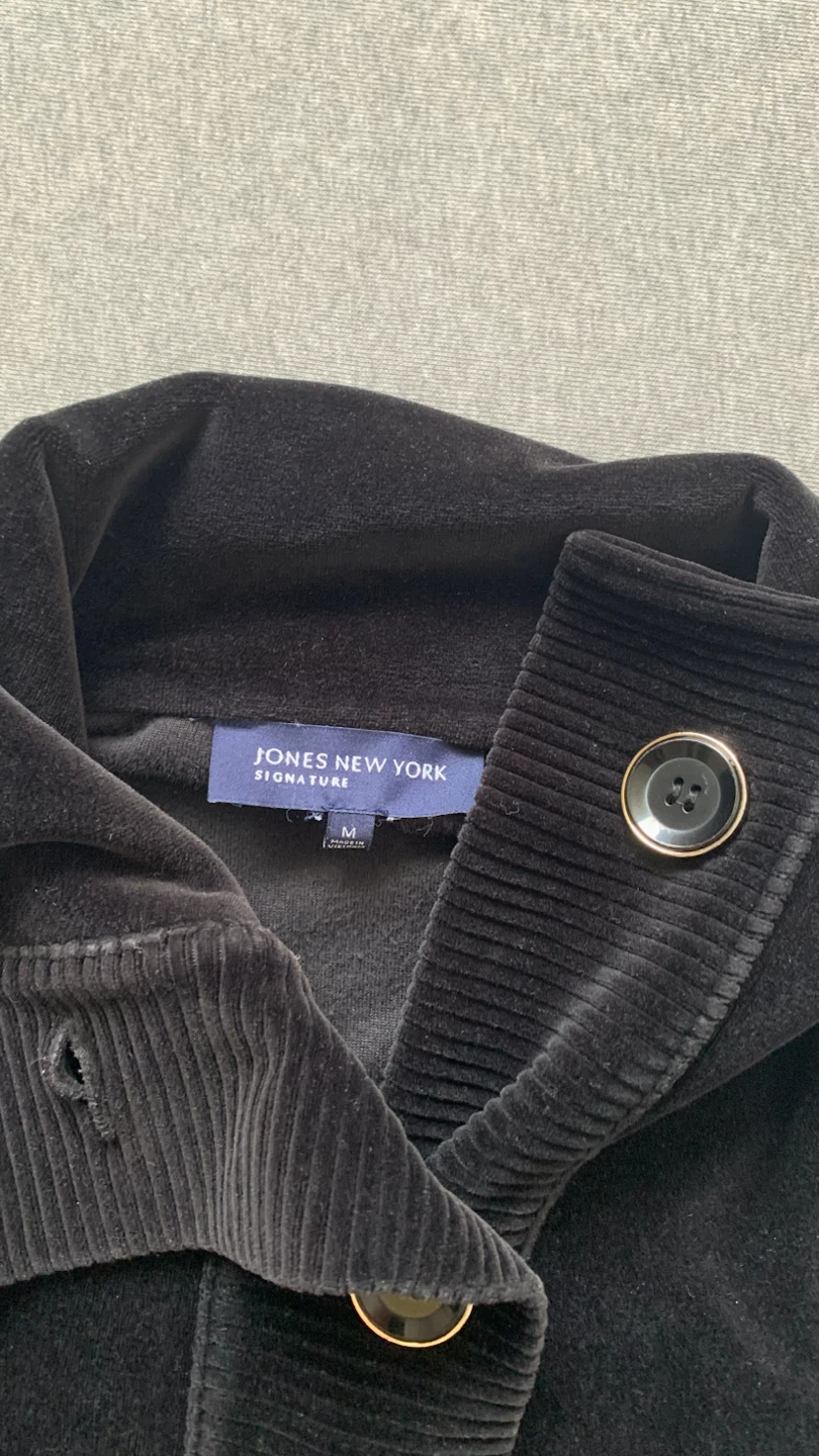 Jones New York Black Velvet Sweater / Top ~ Size Medium - photo 3