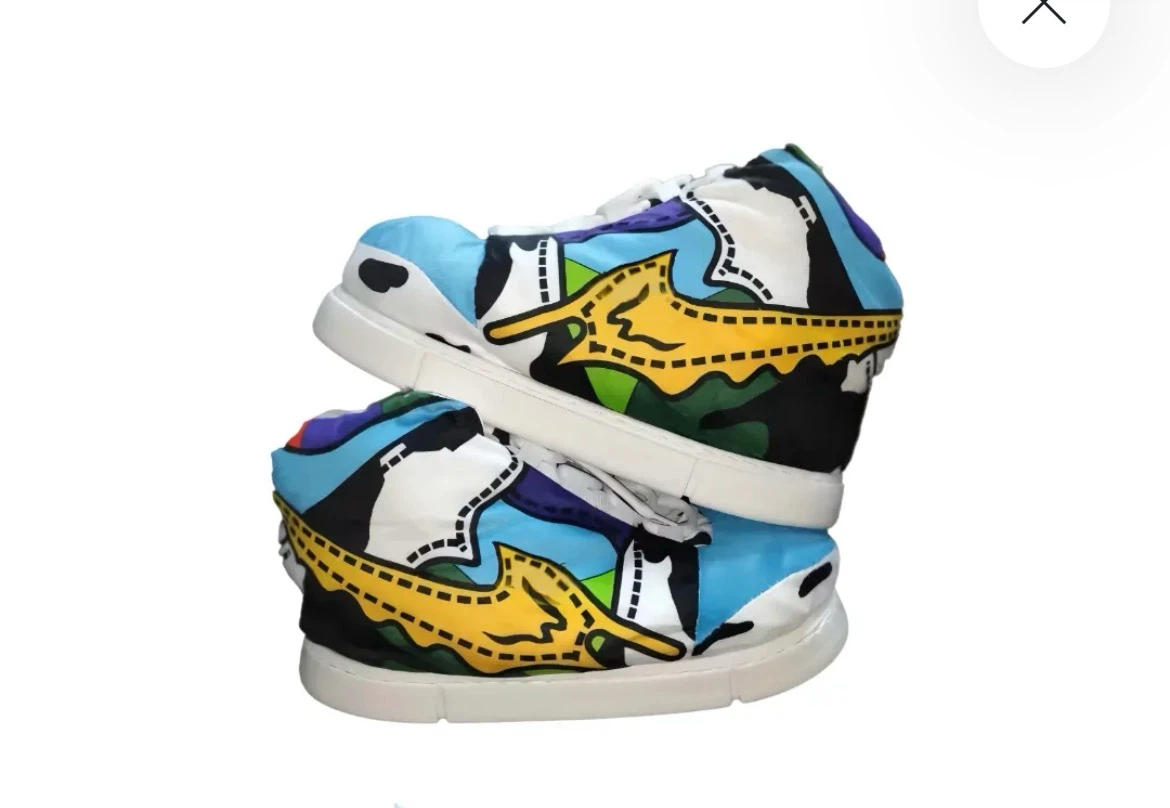 Ben & Jerry's x Nike SB Chunky Dunky Keychain & Plush - photo 4