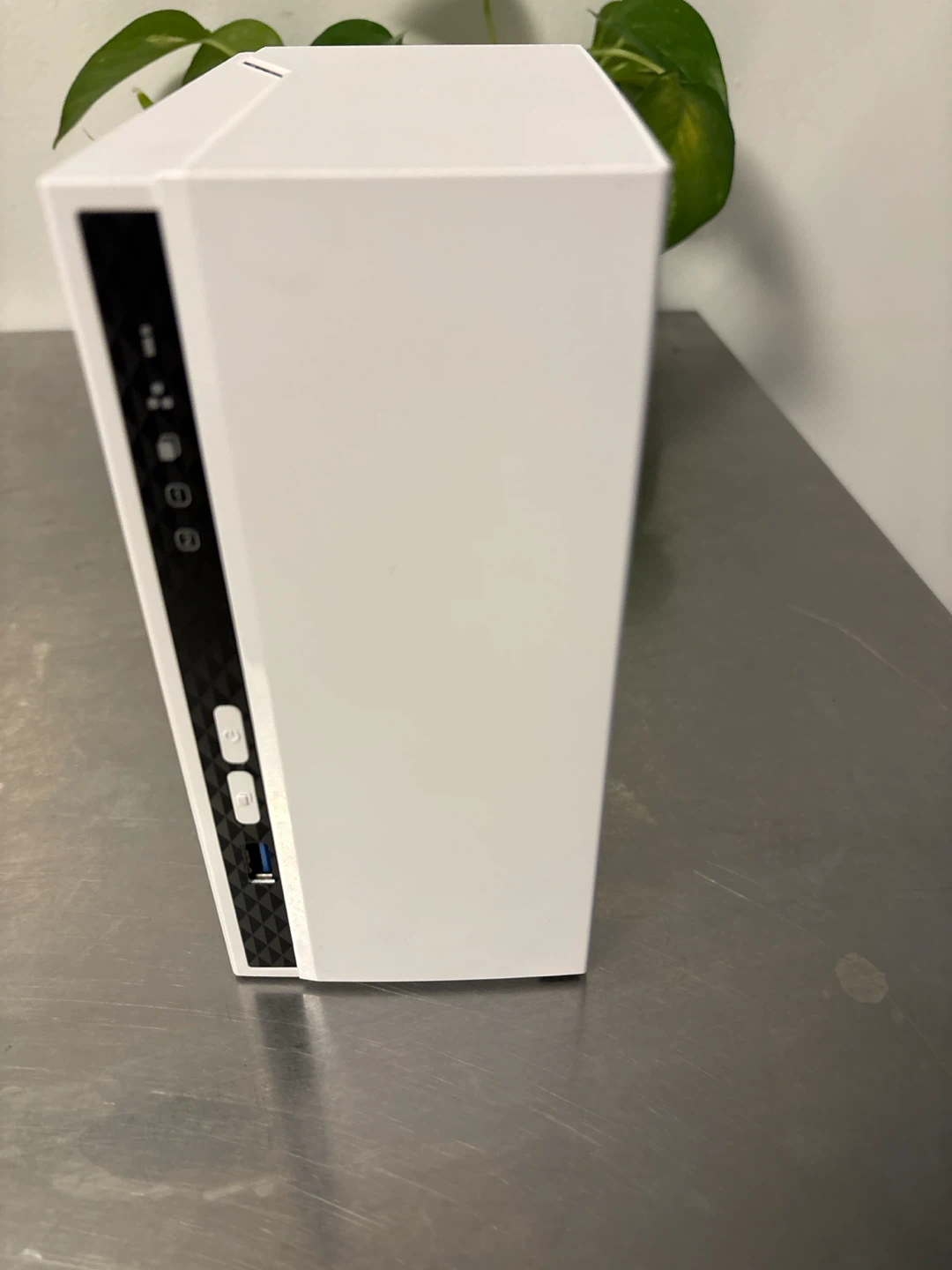 QNAP TS-233 Quad-Core NAS with 2GB RAM - photo 2