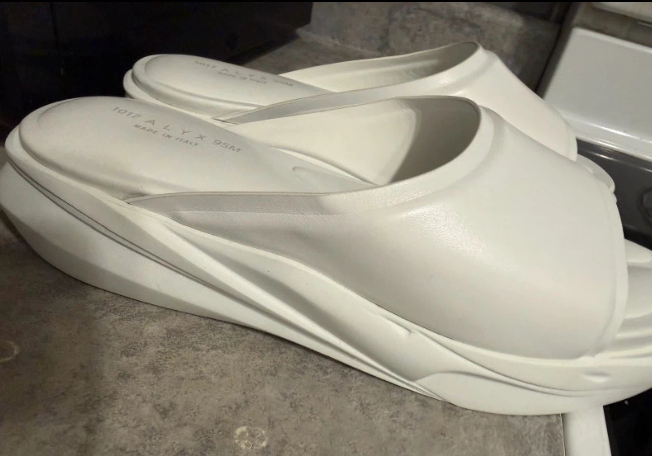 1017 Alyx 9SM White Platform Slides Size 9