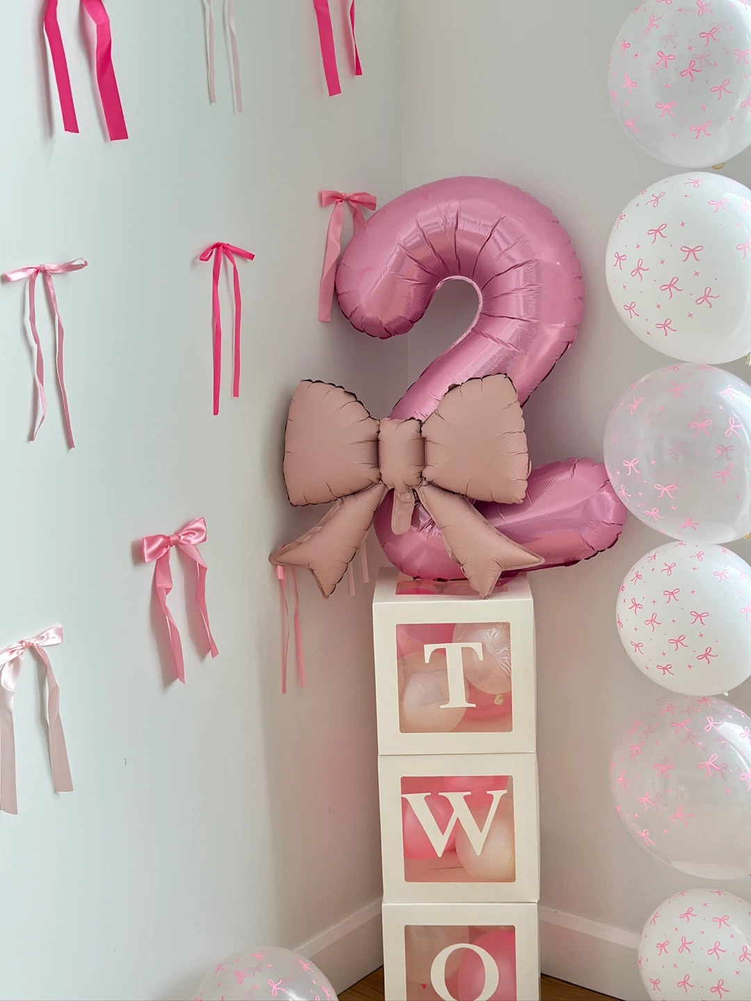 Pink "2" Balloon and Bow Set