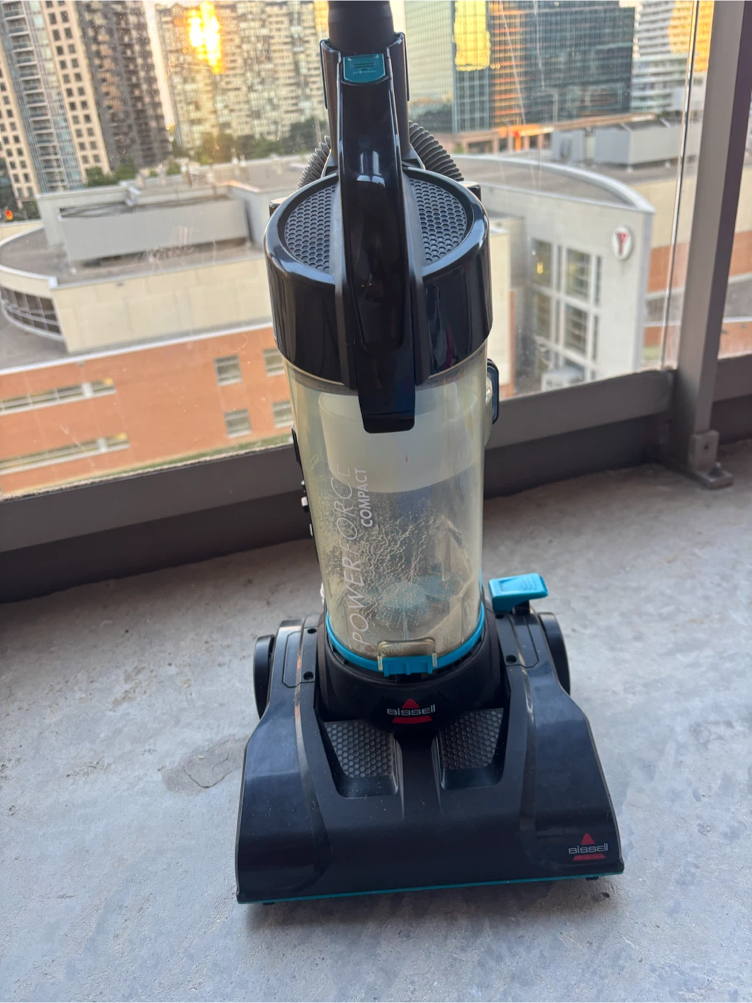 Bissell PowerForce Compact Upright Vacuum - photo 2