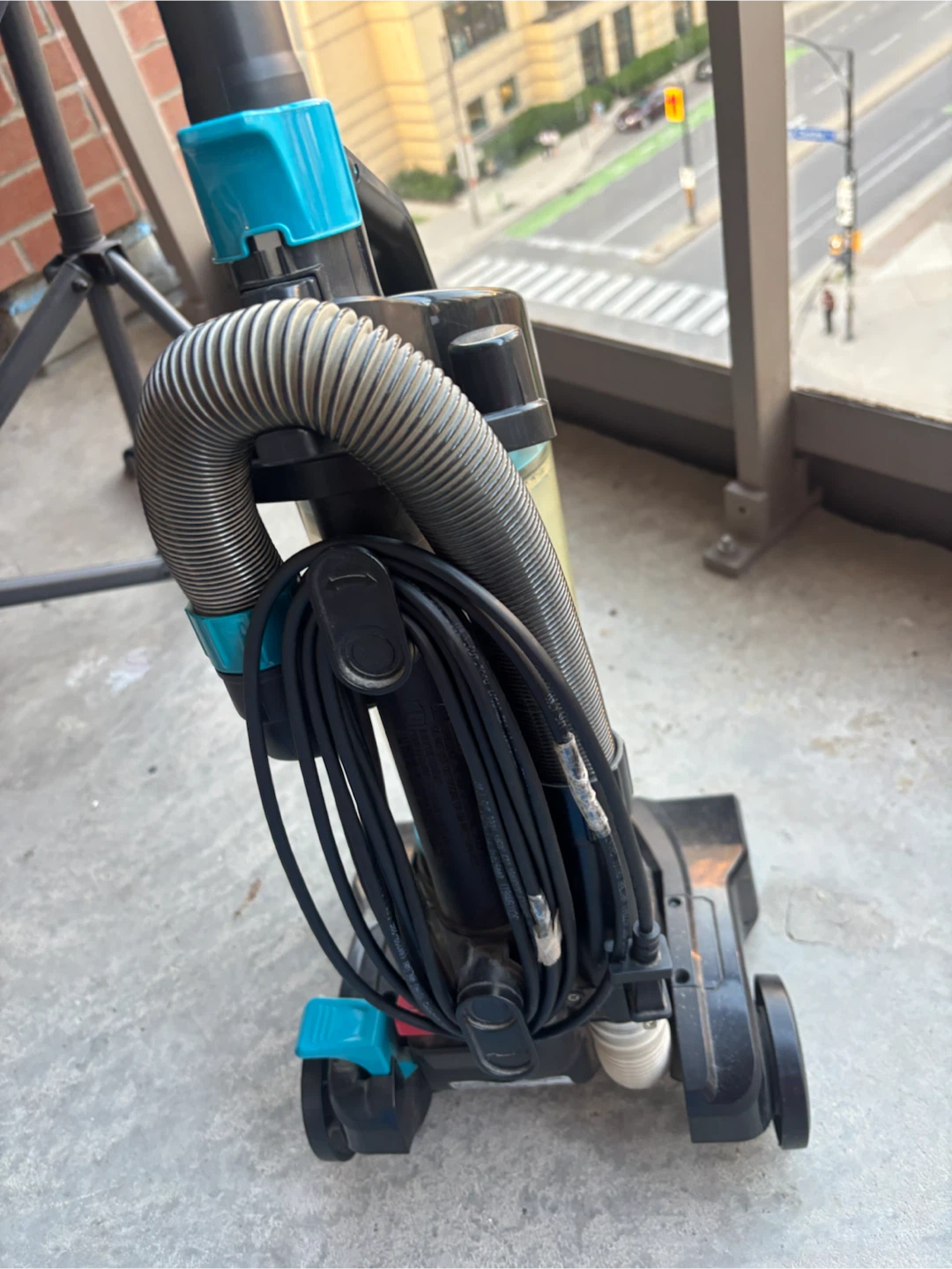 Bissell PowerForce Compact Upright Vacuum - photo 3