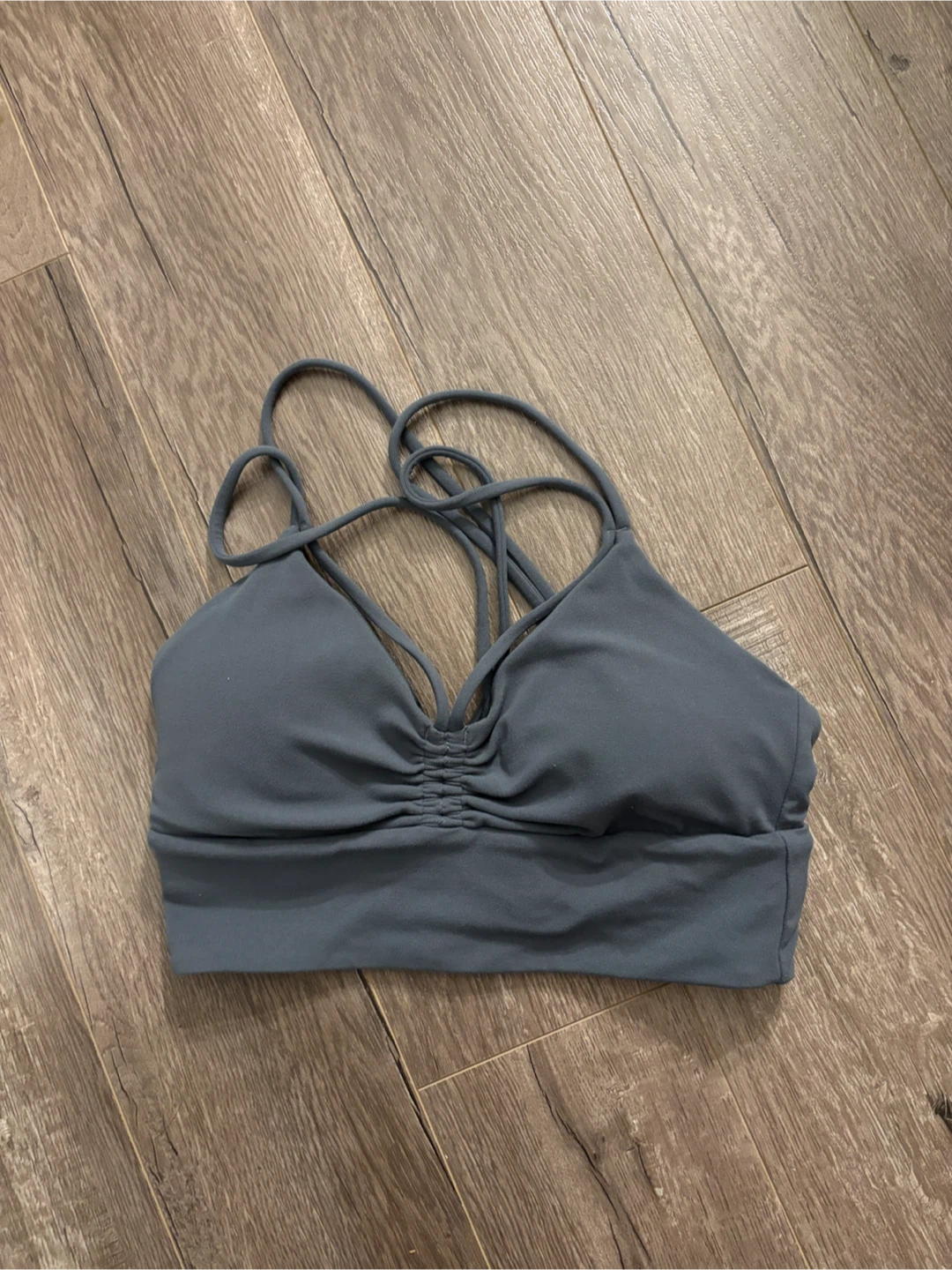 Lululemon sports bra size 4
