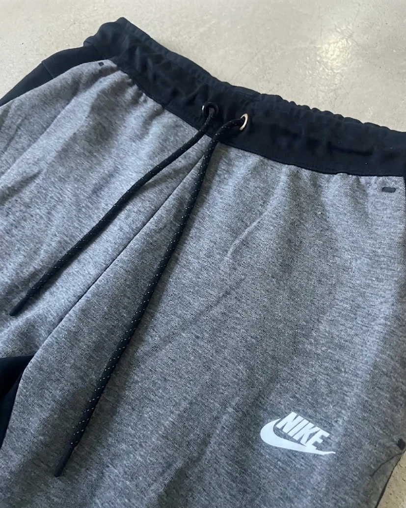 Nike Tech Pants - photo 2