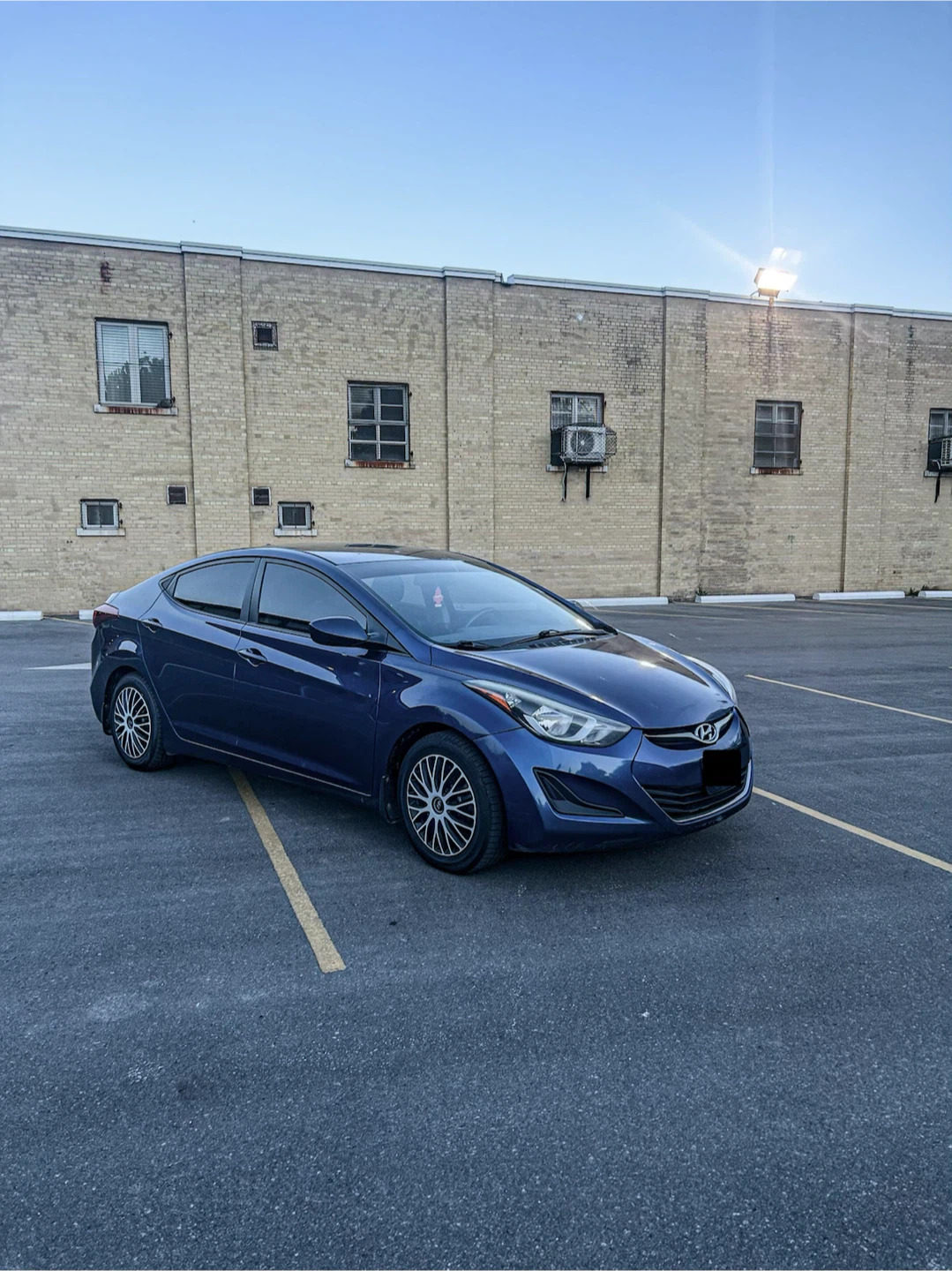 Selling 2015 Hyundai Elantra - photo 2