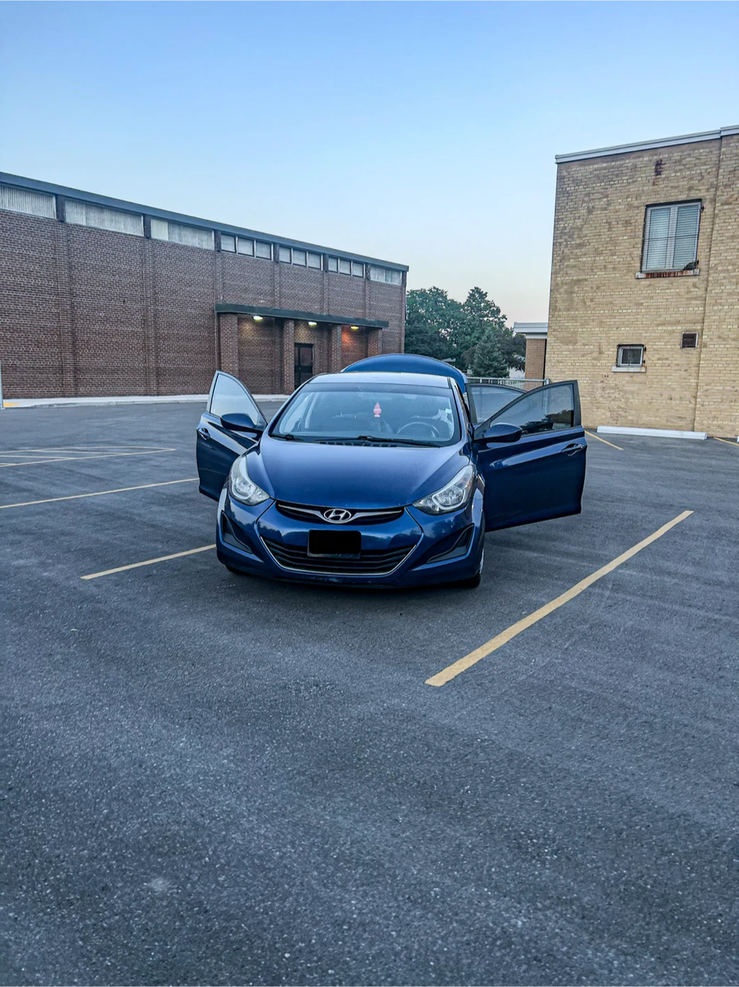 Selling 2015 Hyundai Elantra - photo 5