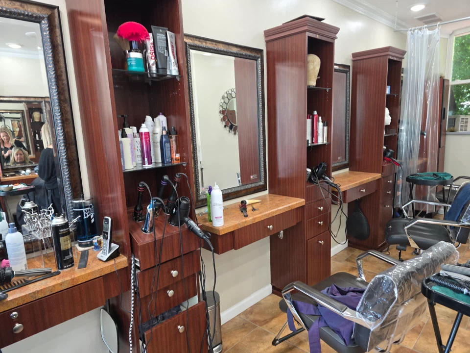 Salon Styling Chairs and Wash Stations - photo 2