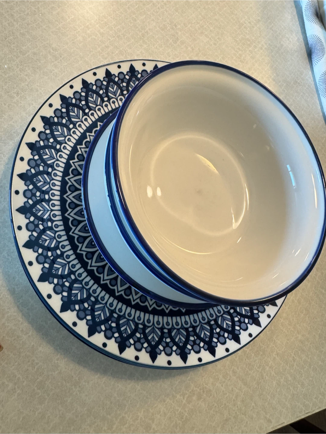 Ceramic Serving Bowl with Decorative Plate - photo 5