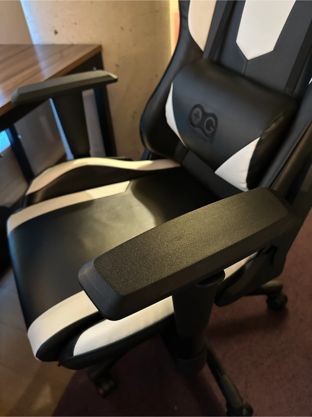 ONEGAME Gaming Chair – Excellent Condition – $100 - photo 3