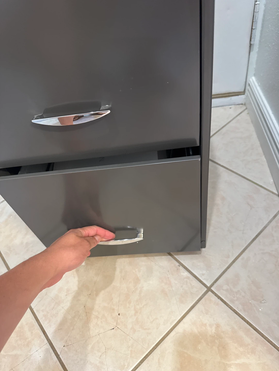 Gray 3 Drawer Metal Filing Cabinet with Lock - photo 4