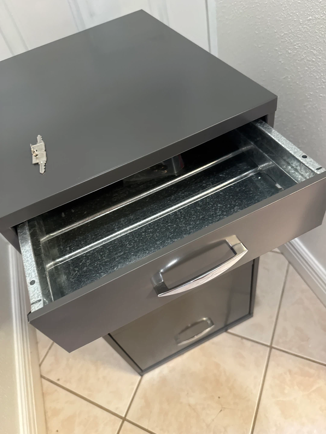 Gray 3 Drawer Metal Filing Cabinet with Lock - photo 2