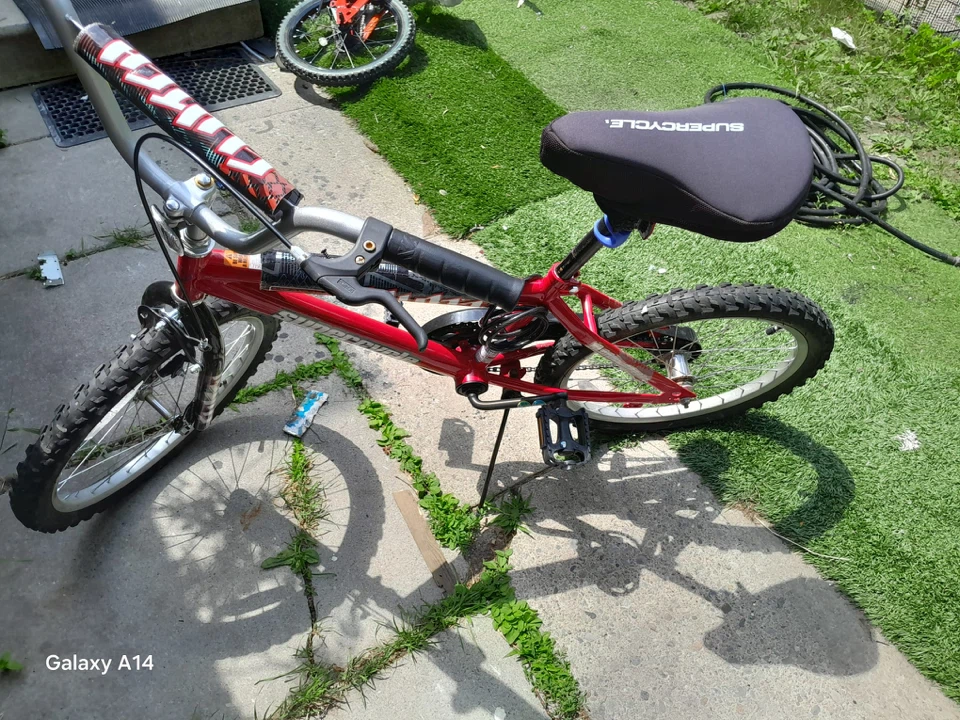 20” Red Supercycle Clutch BMX Bike - photo 2