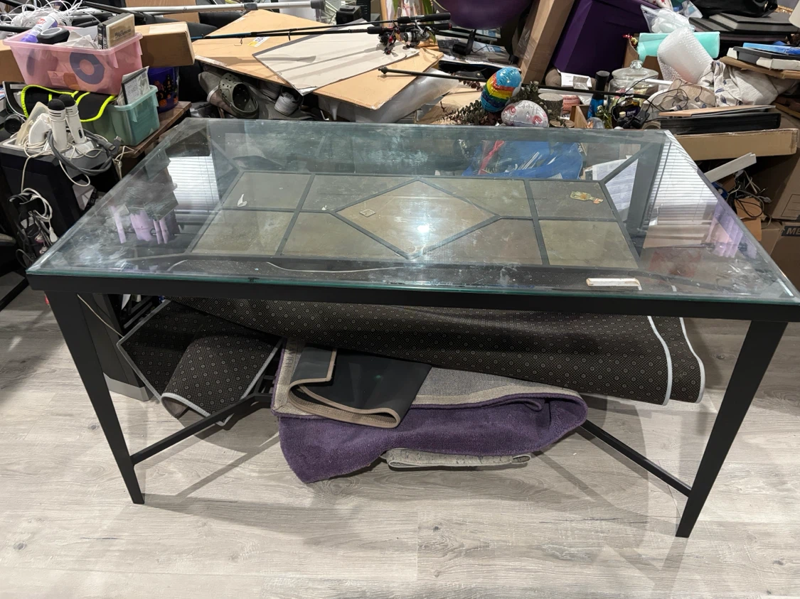 Glass top table with (6) decorative chairs - photo 2