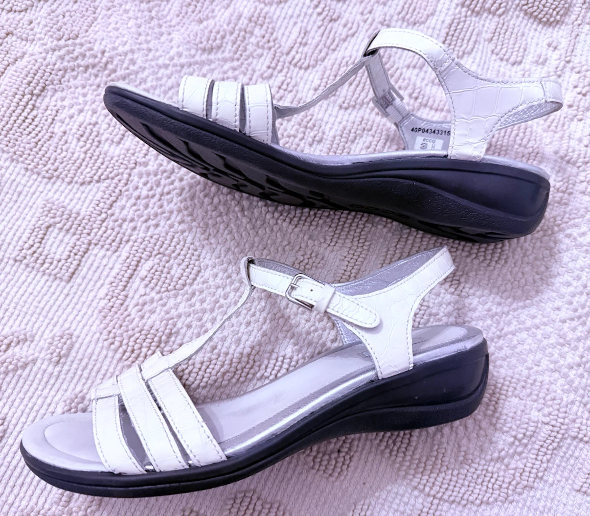 ECCO White Leather T-Strap Sandals - photo 4