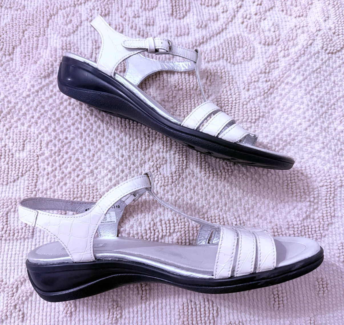ECCO White Leather T-Strap Sandals - photo 5