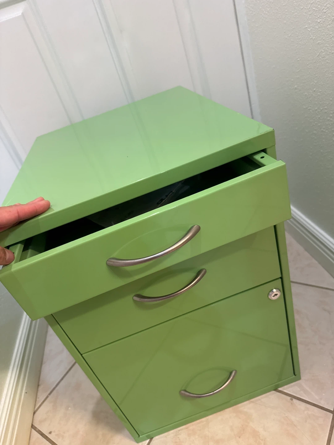 Green Metal 3 Drawer Filing Cabinet - photo 2