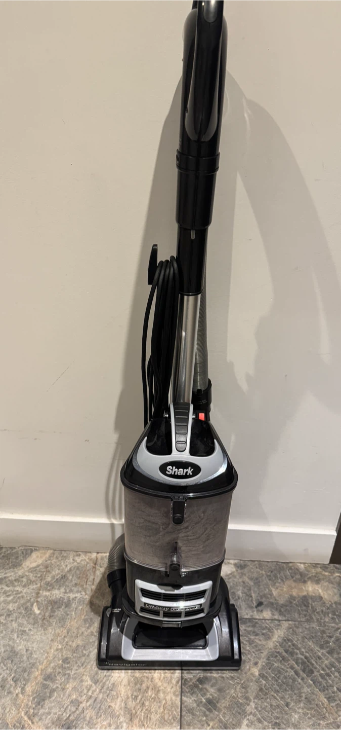 Shark Navigator Upright Vacuum Cleaner - photo 2