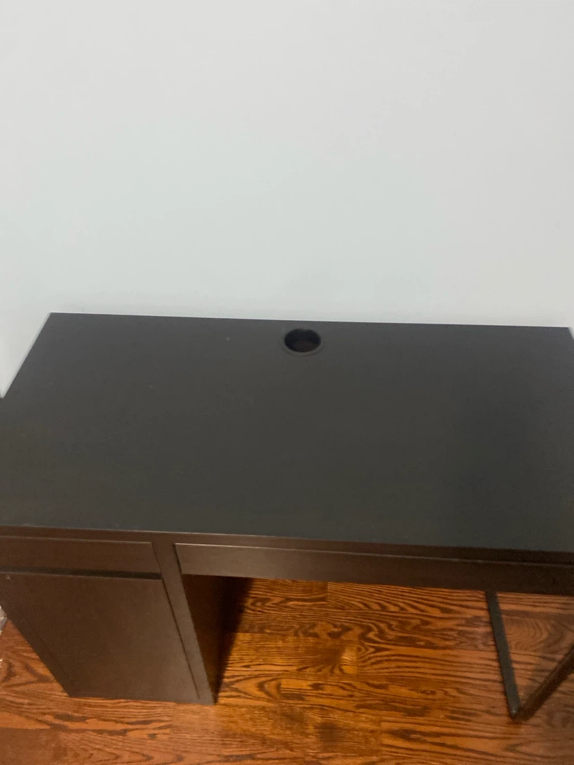 IKEA Micke black desk - photo 2