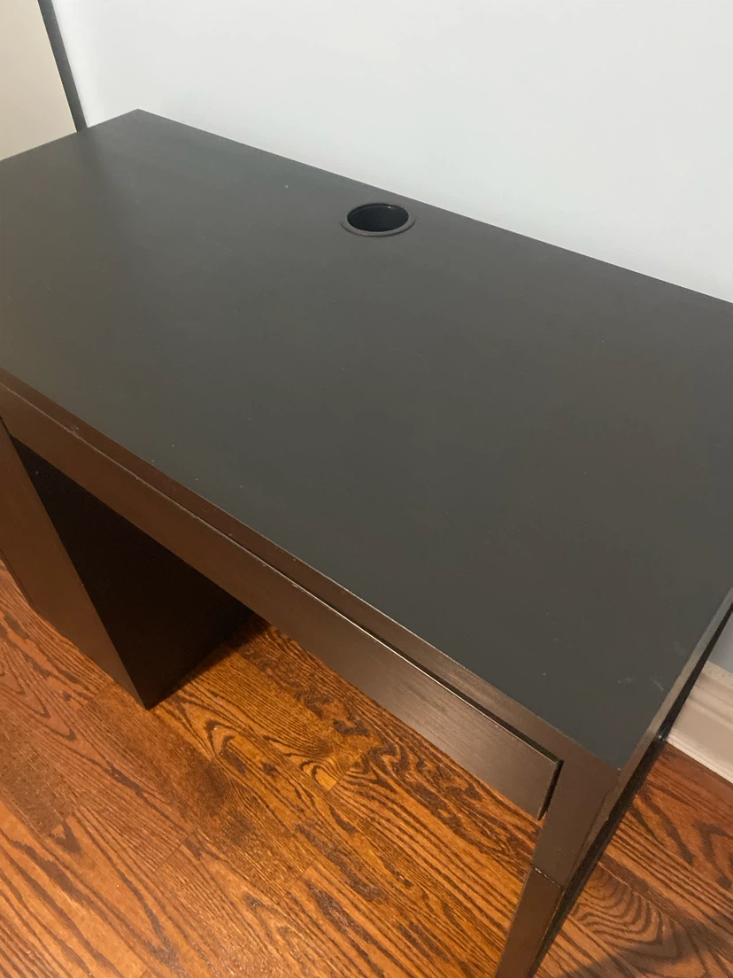 IKEA Micke black desk - photo 4