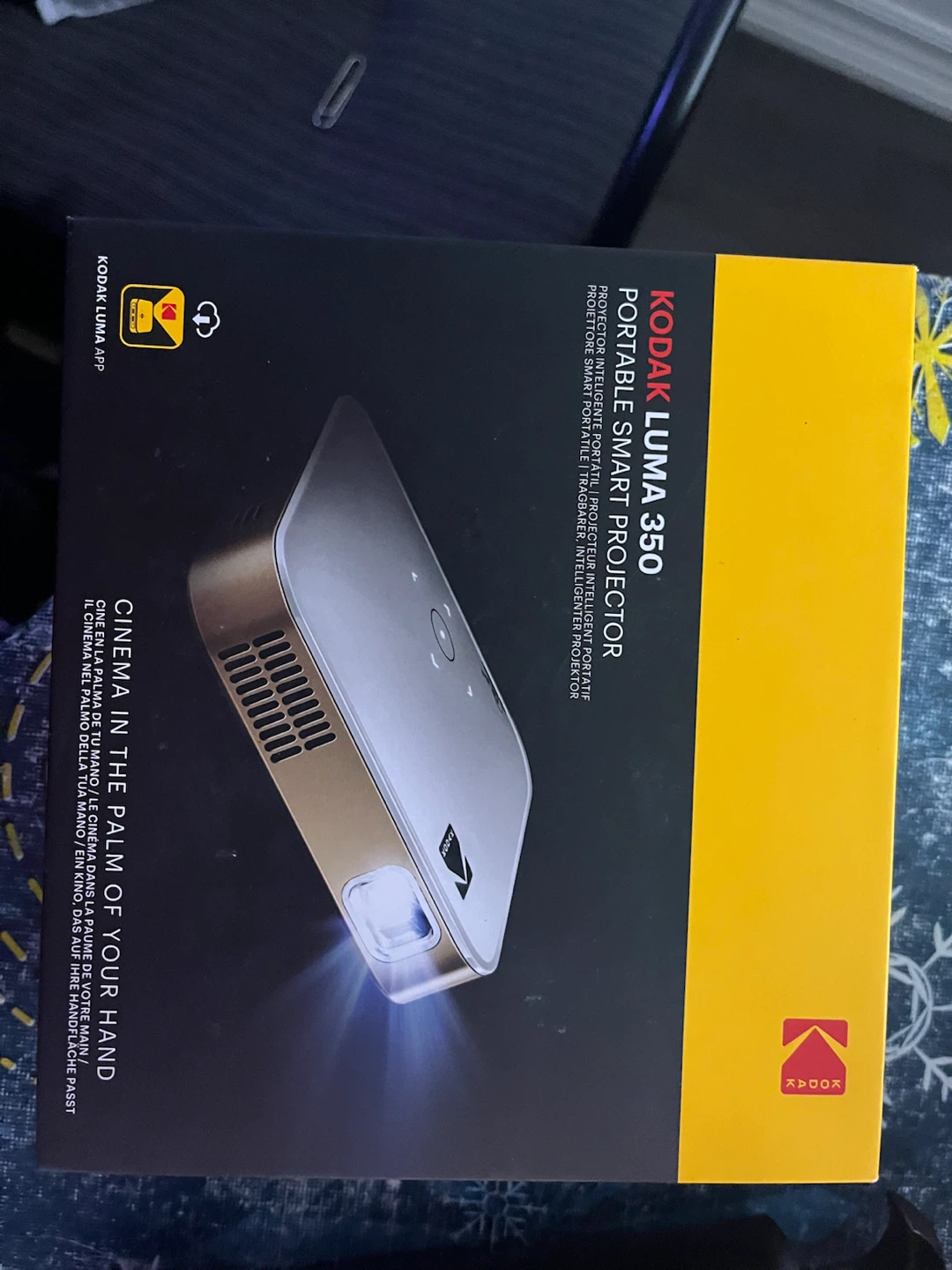 KODAK LUMA 350 Portable Smart Projector
