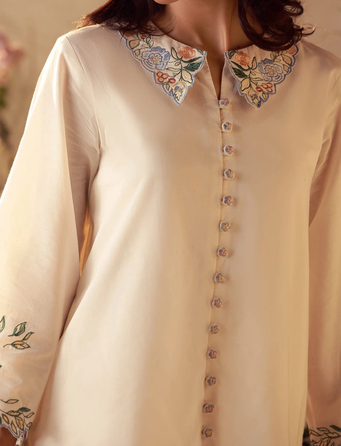 Embroidered Ivory 2-Piece Kurta & Trouser Set - photo 2