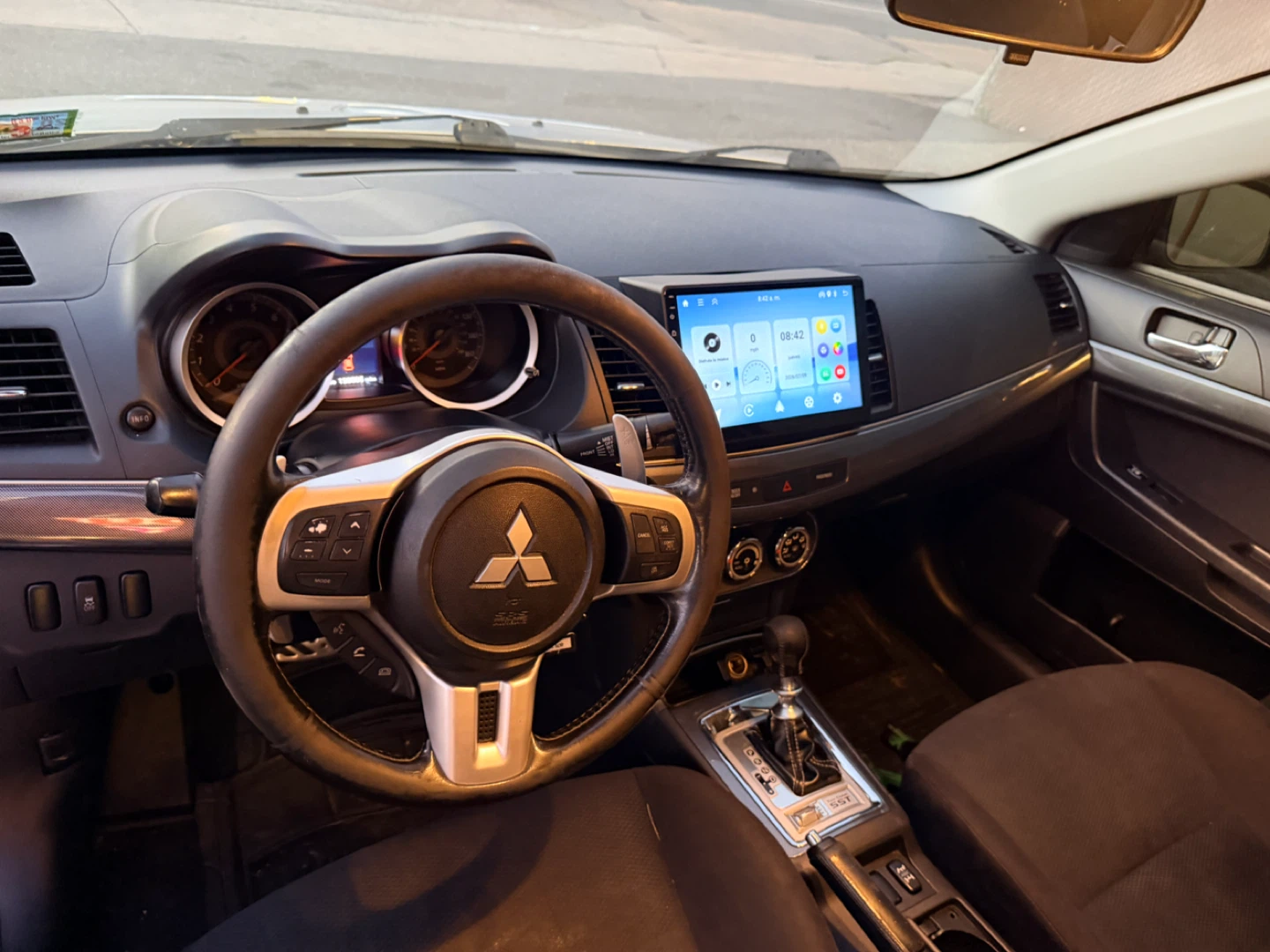 Silver Mitsubishi Lancer Sedan - photo 3