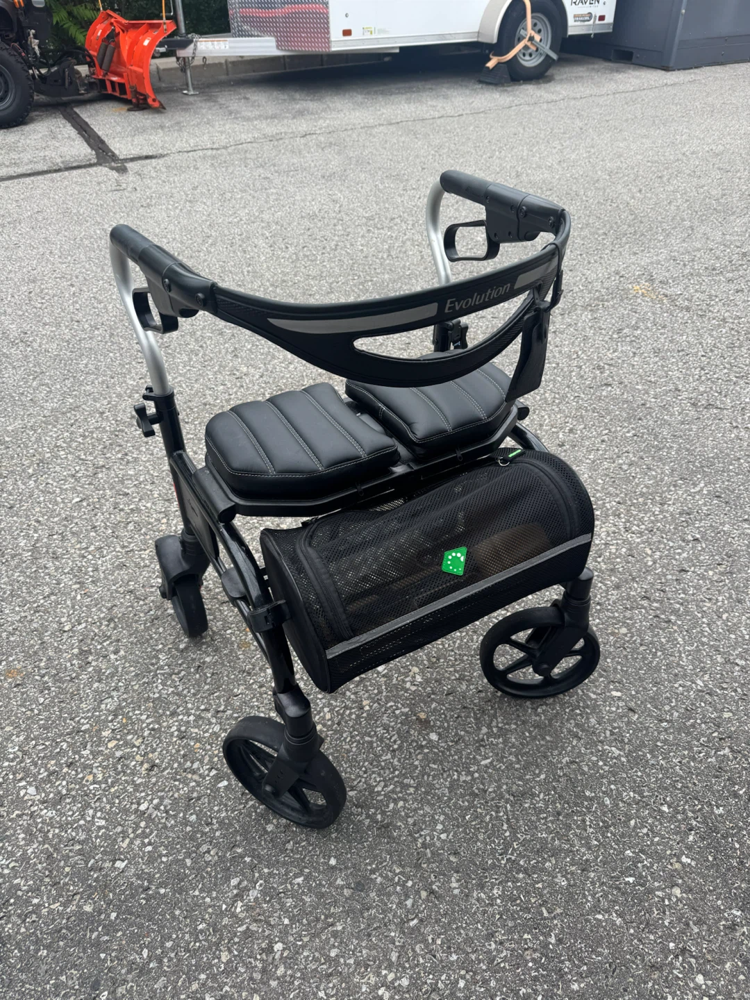 EVOLUTION WALKER ROLLATOR DELIVERY INCLUDED - photo 2